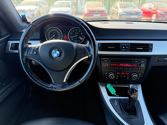 BMW 325i 15 of 19