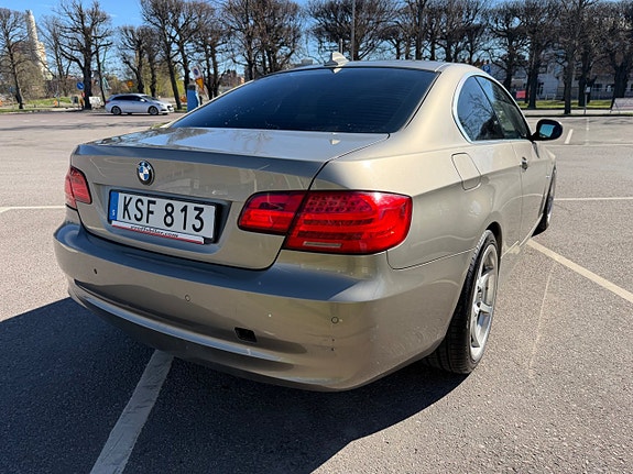 BMW 325i 4 of 19