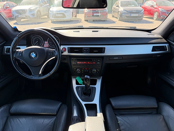 BMW 325i 14 of 19