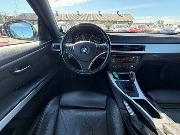 BMW 325i 16 of 19