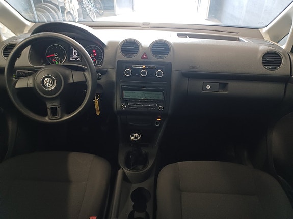 Volkswagen Caddy 10 of 15