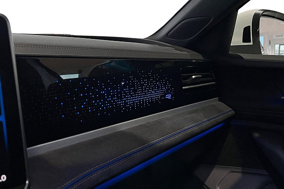 Volkswagen Passat 12 of 21