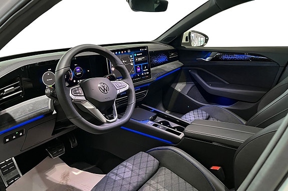 Volkswagen Passat 11 of 21