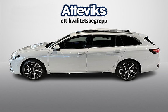 Volkswagen Passat 14 of 21
