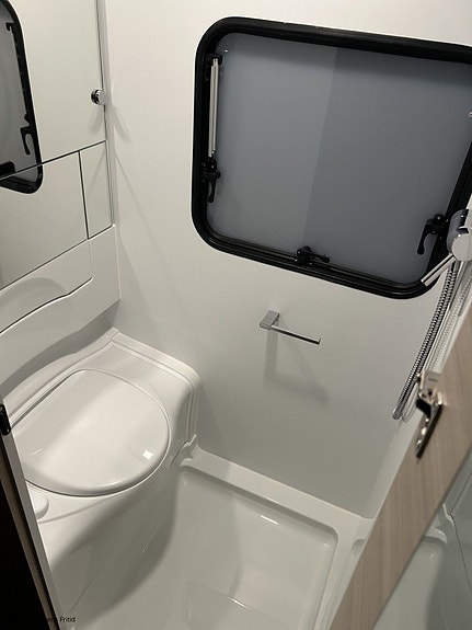 Adria Altea 542 PK 14 of 19