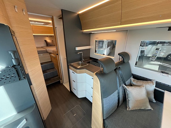 Adria Sonic 700 SL / Automat 180hk / ALDE / Taksäng 9 of 25