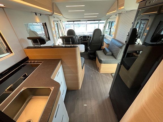 Adria Sonic 700 SL / Automat 180hk / ALDE / Taksäng 20 of 25