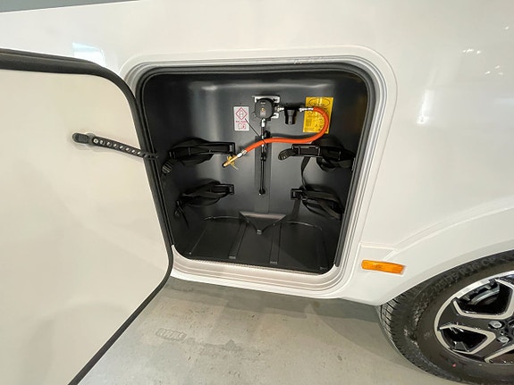 Adria Sonic 700 SL / Automat 180hk / ALDE / Taksäng 5 of 25