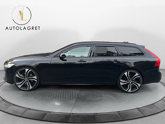 Volvo V90 2 of 5