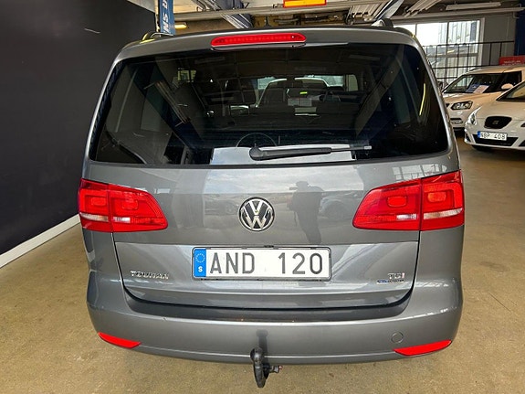 Volkswagen Touran 5 of 5