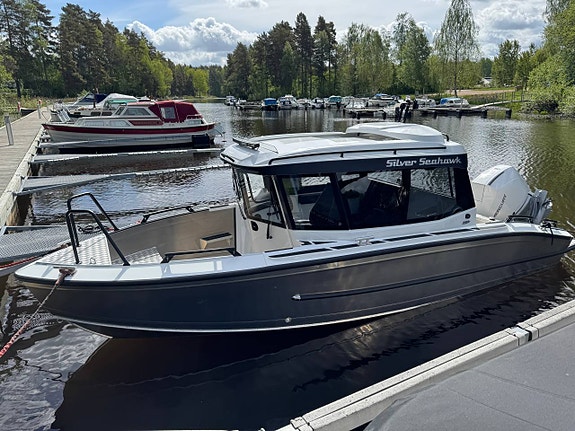 Silver Seahawk Cabin -25, Mercury F250 XL AM DS -25