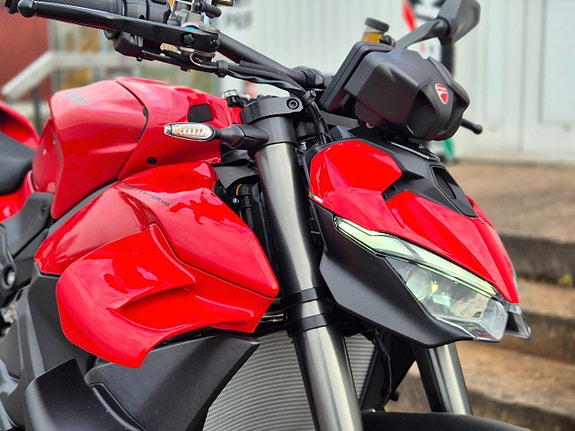 Ducati Streetfighter V4 SUPERERBJUDANDE 7 of 9