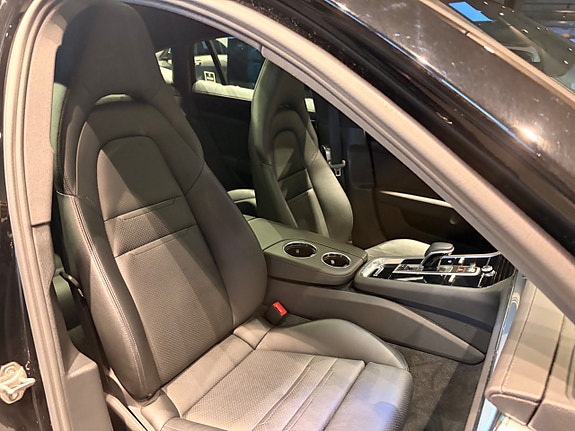 Porsche Panamera 4S 12 of 20