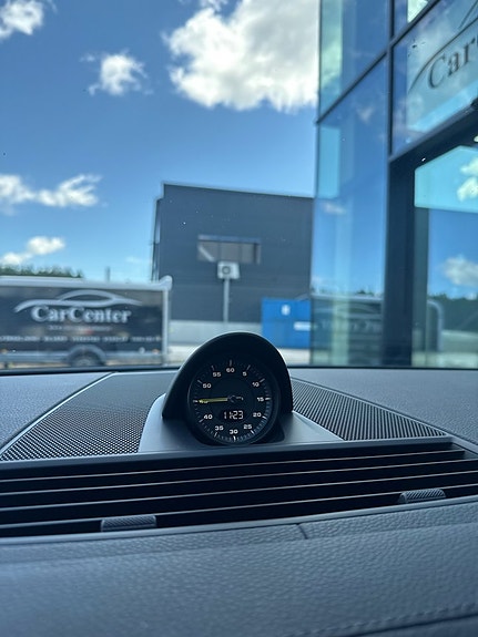 Porsche Panamera 4S 28 of 30