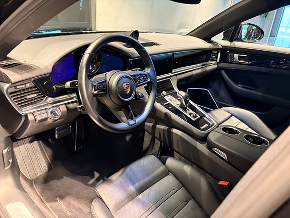 Porsche Panamera 4S 18 of 20