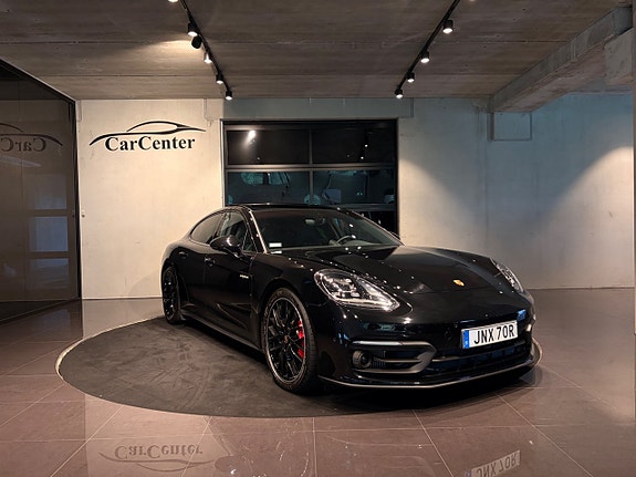 Porsche Panamera 4S 2 of 20