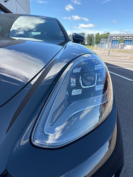 Porsche Panamera 4S 13 of 30