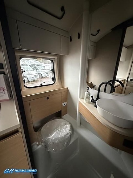 Adria ACTION 391 LH 12 of 15