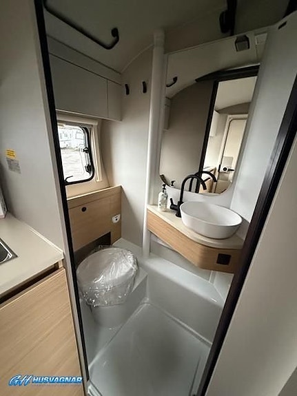 Adria ACTION 391 LH 10 of 15