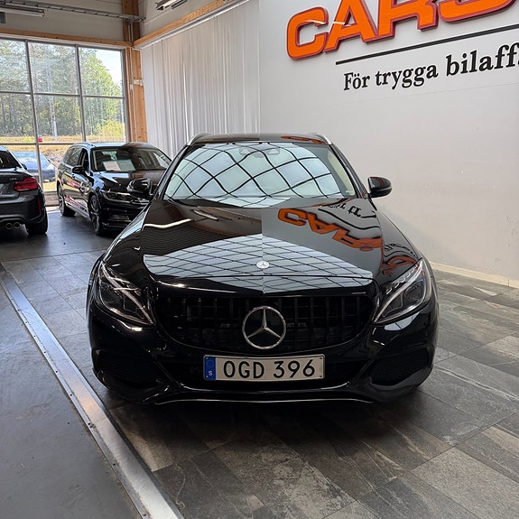 Mercedes-Benz C350 6 of 12