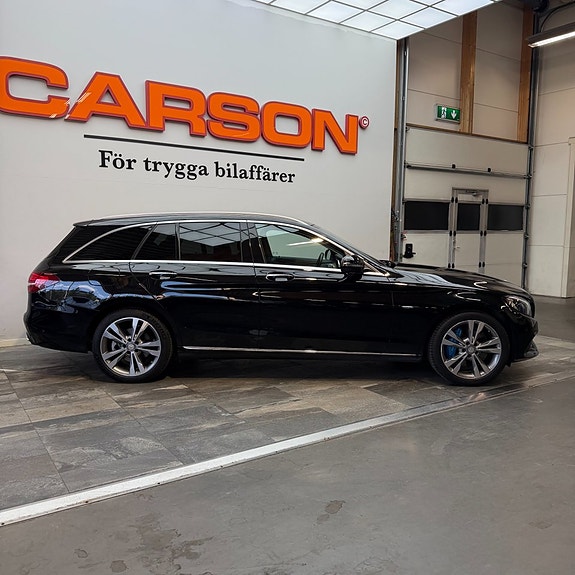 Mercedes-Benz C350 3 of 12