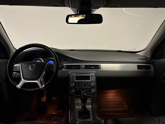 Volvo V70 17 of 20