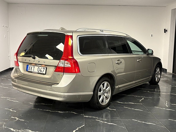 Volvo V70 6 of 20