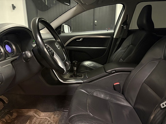 Volvo V70 7 of 20