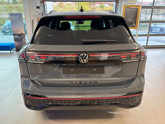 Volkswagen Tiguan 6 of 8
