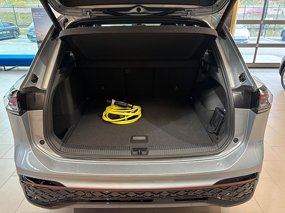 Volkswagen Tiguan 8 of 8