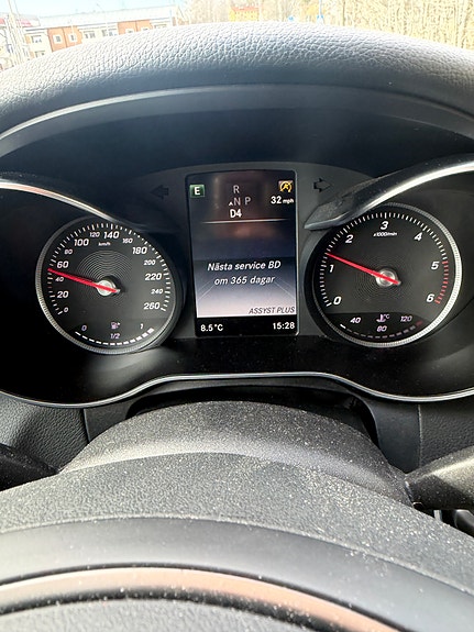 Mercedes-Benz C220 d 13 of 13