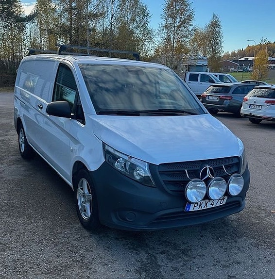 Mercedes-Benz Vito 109 2 of 5