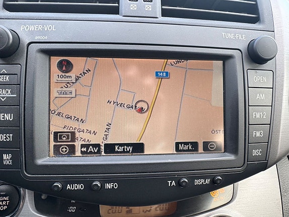 Toyota RAV4 16 of 27