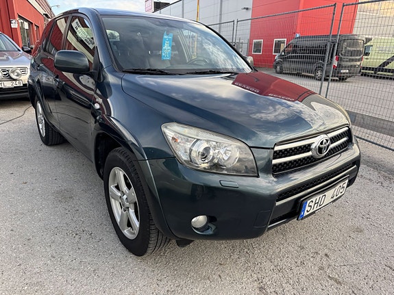 Toyota RAV4 5 of 5