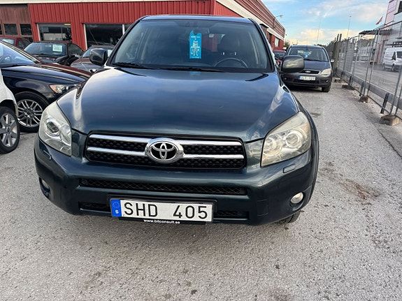 Toyota RAV4 18 of 27