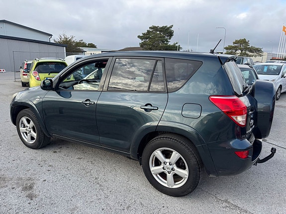 Toyota RAV4 27 of 27