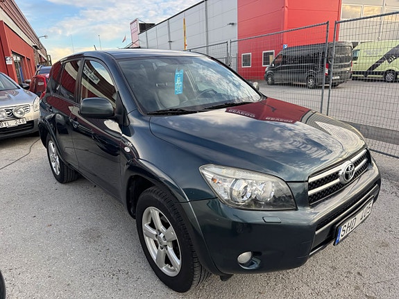 Toyota RAV4 11 of 27