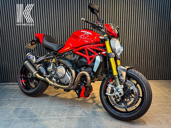 Ducati Monster 1200S