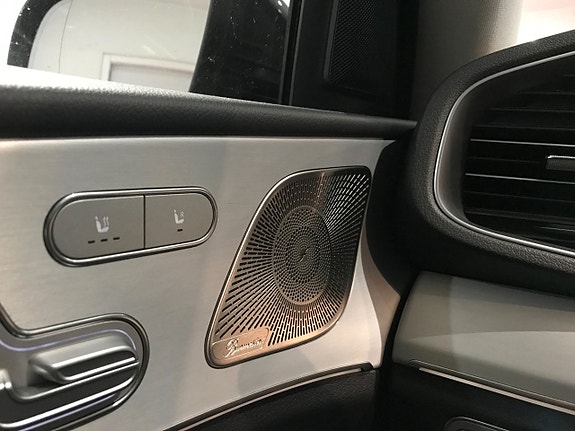 Mercedes-Benz GLE350 e 7 of 17