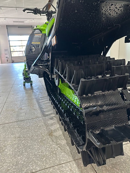 Arctic Cat M 858 Sno Pro ES 2 of 4