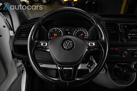 Volkswagen Transporter 17 of 27