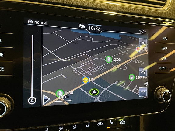 Skoda Superb 19 of 27