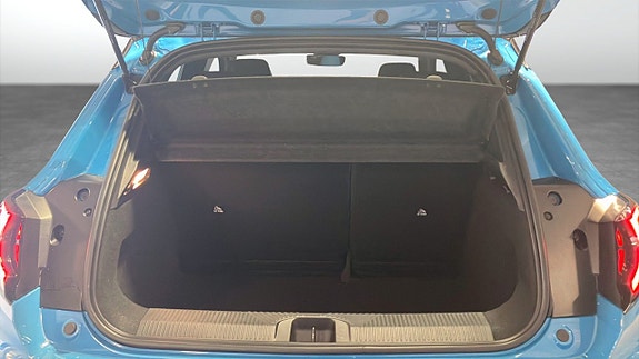 Nissan Micra 6 of 12