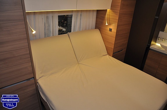 Adria ALPINA 903 HT Barnkammare / AC / Skinnklädsel