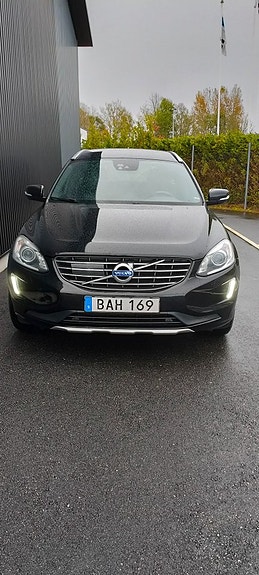 Volvo XC60 15 of 18