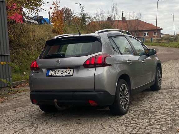 Peugeot 2008 3 of 5