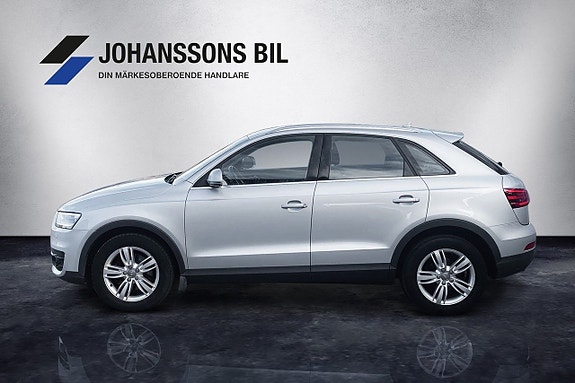 Audi Q3 2 of 5