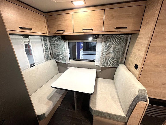 Weinsberg CaraOne 390 QD 4 of 5