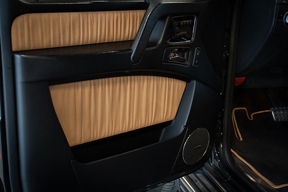 Mercedes-Benz G500 11 of 18