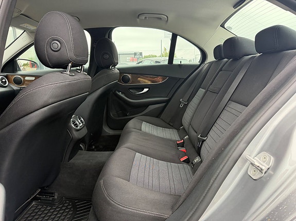 Mercedes-Benz C220 d 17 of 19
